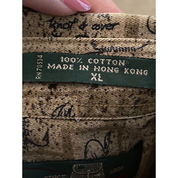 VTG Orvis Men's Shirt XL AOP Fishing Lures Graphic Button Up Shirt Hong Kong Tan - Picture 8 of 9